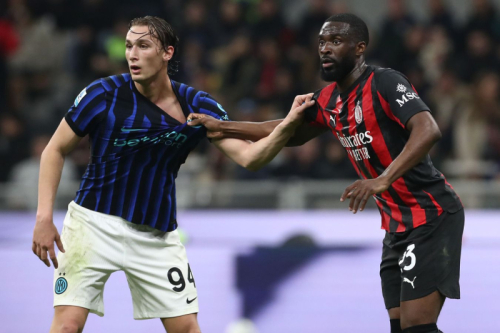 В матчах 28-го тура Серии А &laquo;Дженоа&raquo; взял верх над &laquo;Ромой&raquo;, а &laquo;Милан&raquo; оказался сильнее &laquo;Интера&raquo;