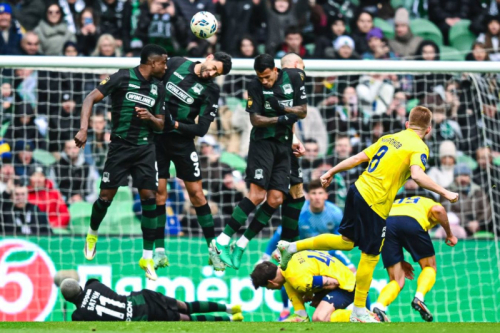 &laquo;Краснодар&raquo; победил &laquo;Ростов&raquo; в 19-м туре РПЛ, хозяева выиграли 2:1 при двух удалениях у гостей