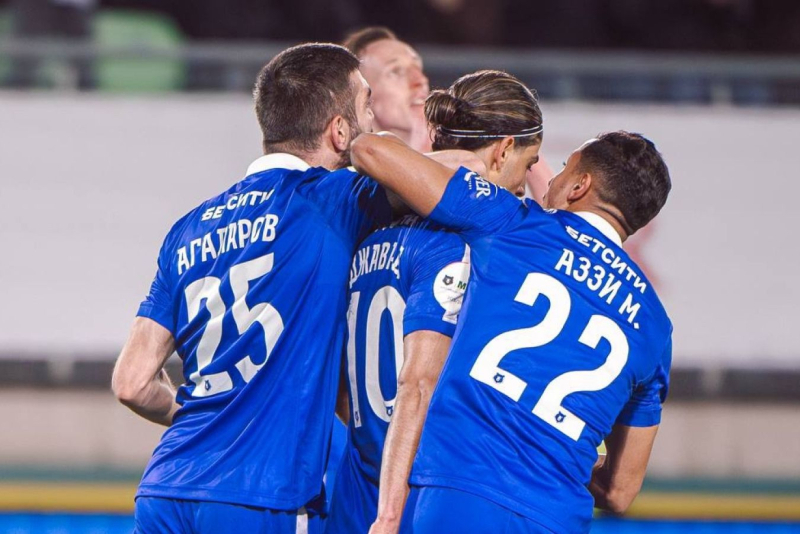 &laquo;Динамо&raquo; Махачкала обыграло &laquo;Оренбург&raquo; в 21-м туре РПЛ благодаря голу Хоссейннежада