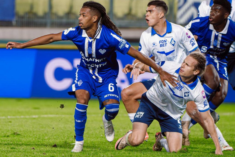 «Динамо» Махачкала обыграло «Крылья Советов» в 14-м туре Мир РПЛ