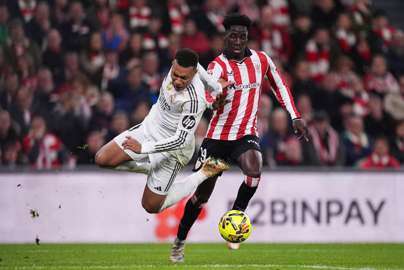 «Наполи» вышел в 1/4 финала Кубка Италии по пенальти, «Реал» победил «Атлетик» в Ла Лиге