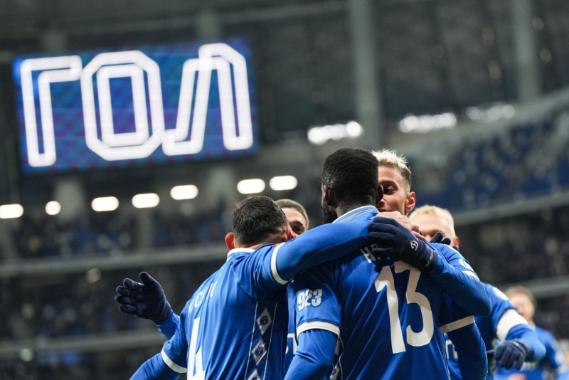 &laquo;Динамо&raquo; разгромило &laquo;Спартак&raquo; со счётом 5:2 в первом матче 1/2 финала Пути РПЛ Кубка России