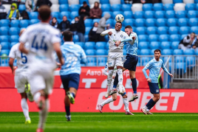 «Оренбург» не удержал победу над «Крыльями Советов» в концовке дебютного матча Ахметзянова в РПЛ